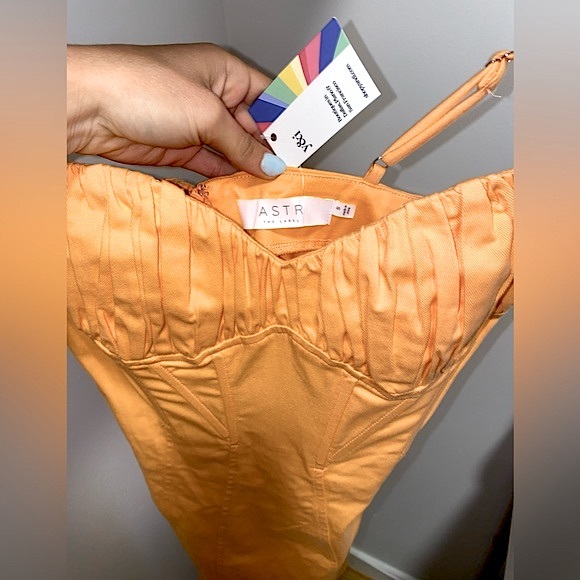 ASTR The Label - Vietta Ruched Mini Dress - Picture 6 of 7